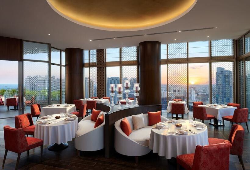 فندق The Leela Bhartiya City Bengaluru