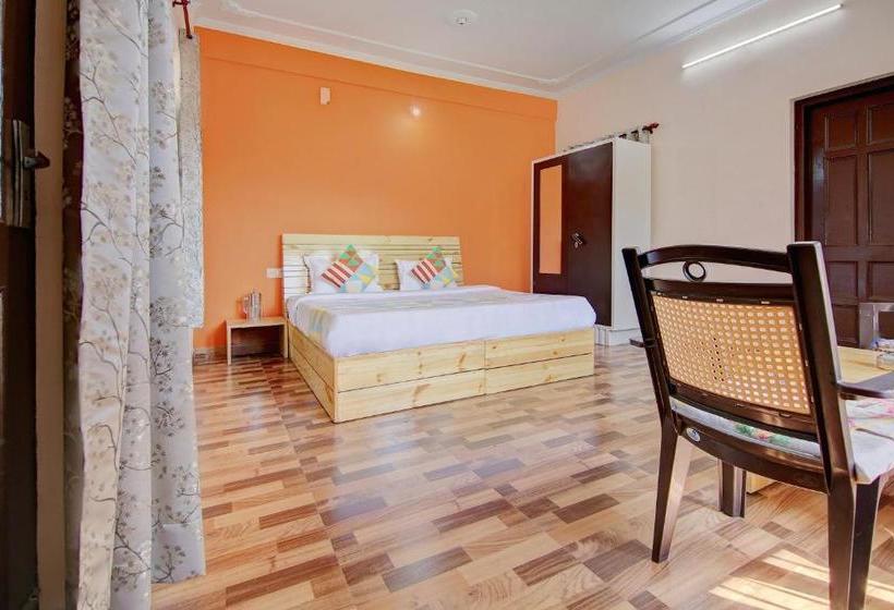 بنسيون Oyo 78596 Ashok Homes