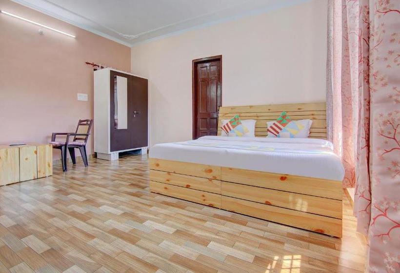 بنسيون Oyo 78596 Ashok Homes