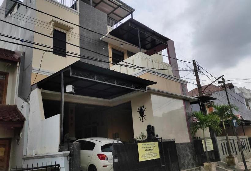 בית מלון כפרי Oyo 90170 Griya Palem