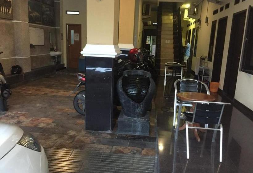 בית מלון כפרי Oyo 90170 Griya Palem