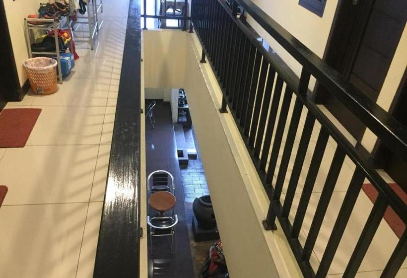 בית מלון כפרי Oyo 90170 Griya Palem