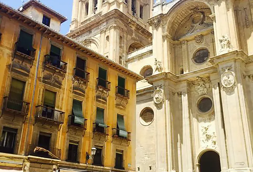 Apartamentos Catedral Plaza 3000