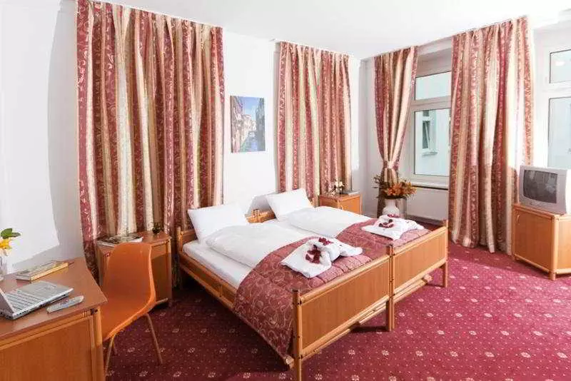 City 54 Hotel & Hostel