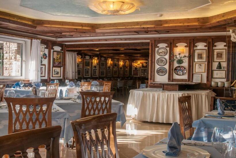 בית מלון כפרי Ai Pini