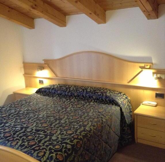 בית מלון כפרי Ai Pini