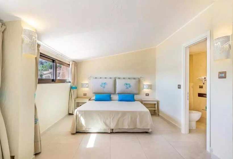 Отель Cala Lunga