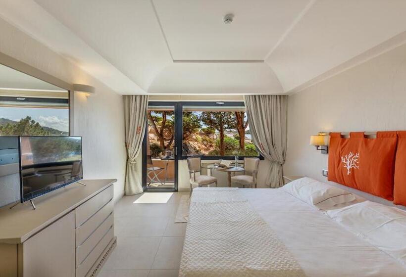 Отель Cala Lunga