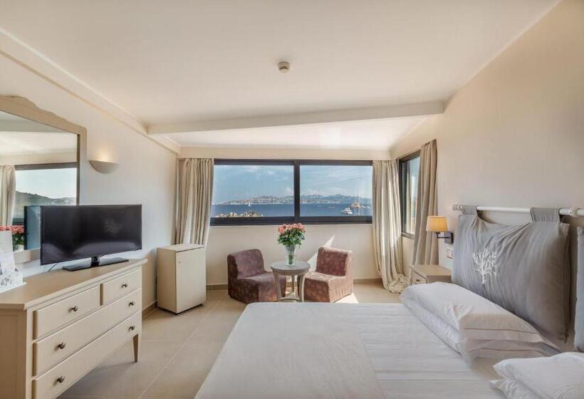 Отель Cala Lunga