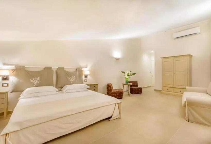 Отель Cala Lunga