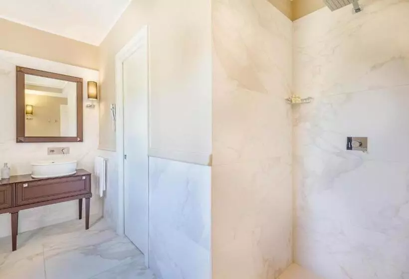 Отель Cala Lunga