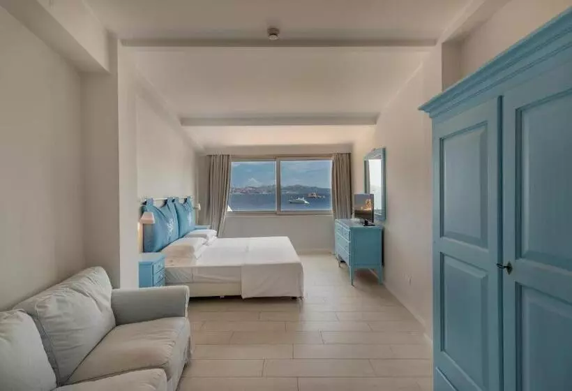 Отель Cala Lunga