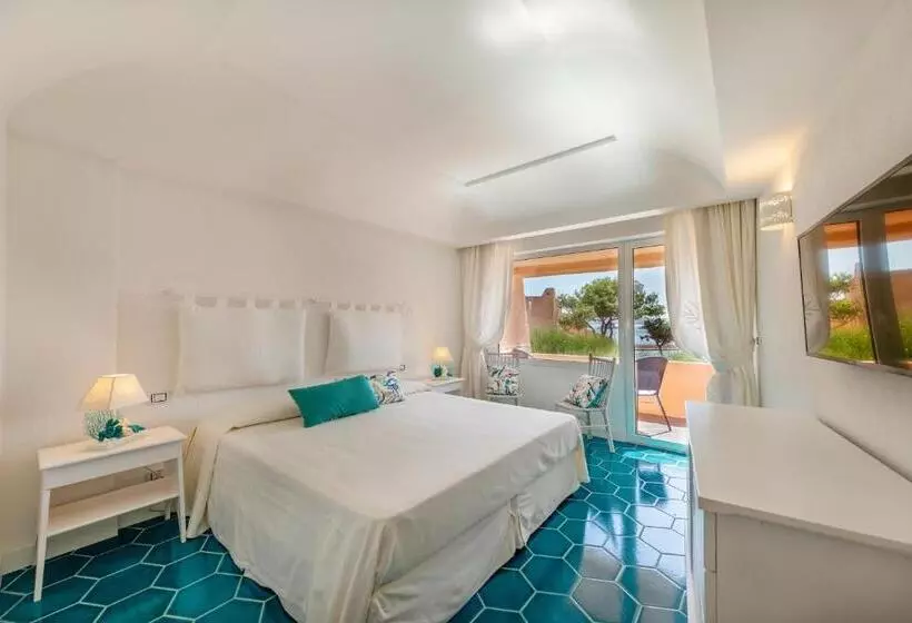 Отель Cala Lunga