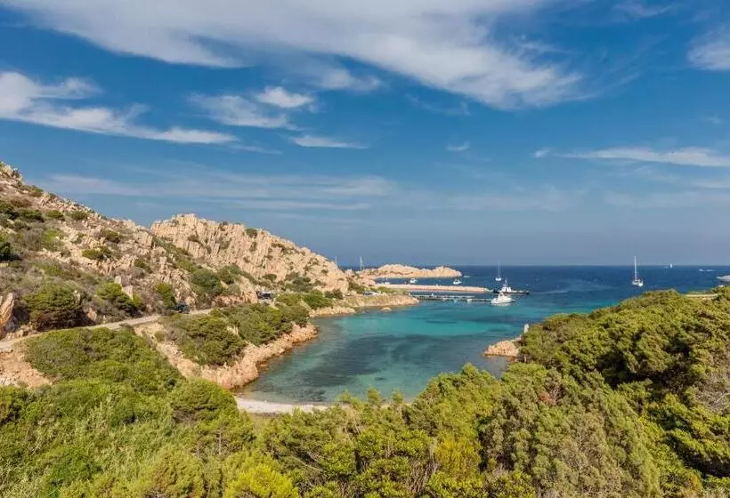 Отель Cala Lunga