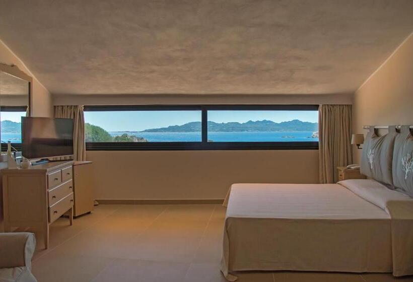 Отель Cala Lunga