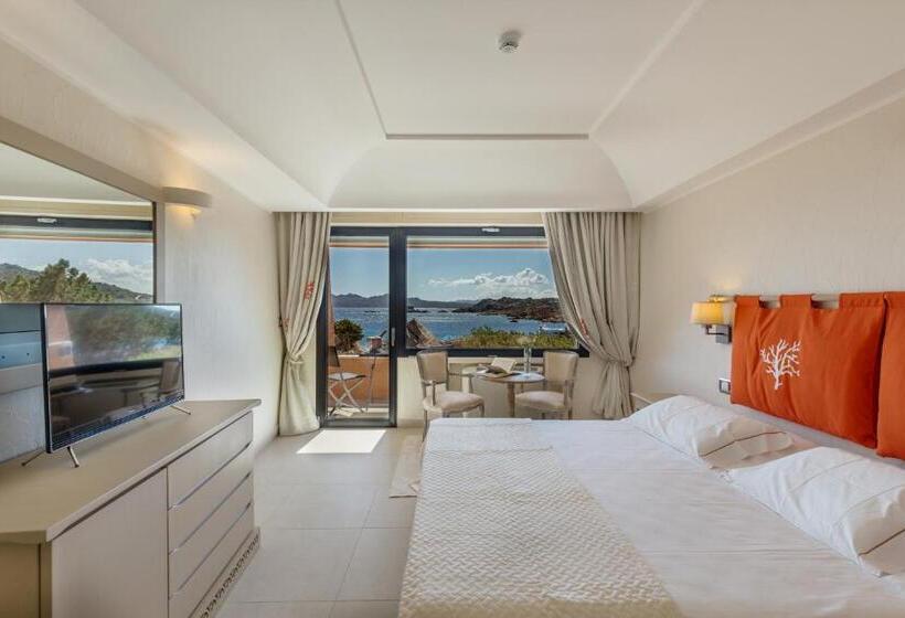 Отель Cala Lunga