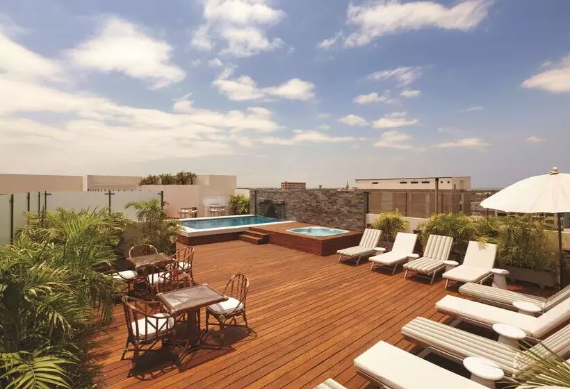 هتل Costa Del Sol Wyndham Cajamarca