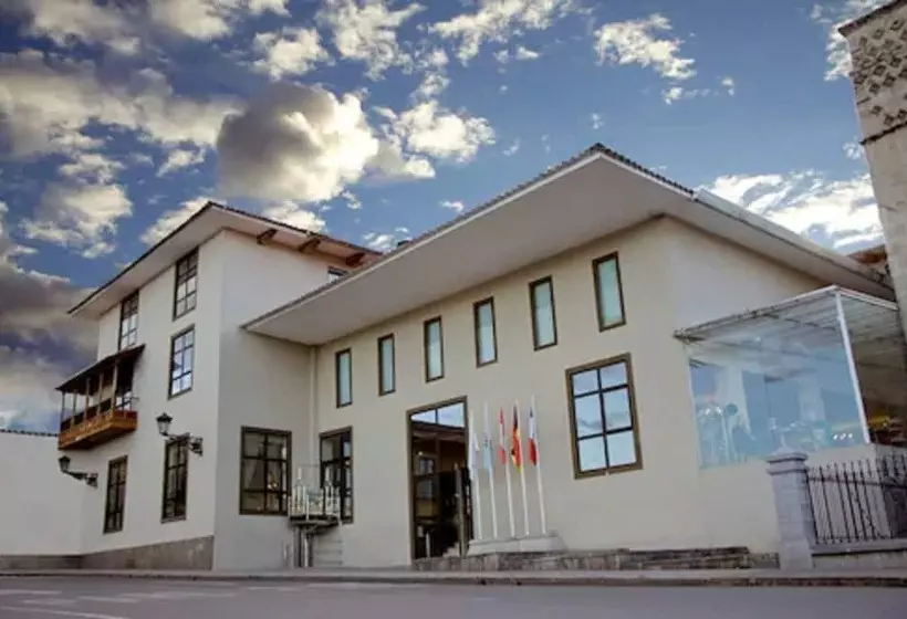 هتل Costa Del Sol Wyndham Cajamarca