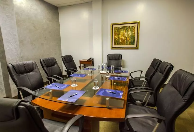 هتل Costa Del Sol Wyndham Cajamarca