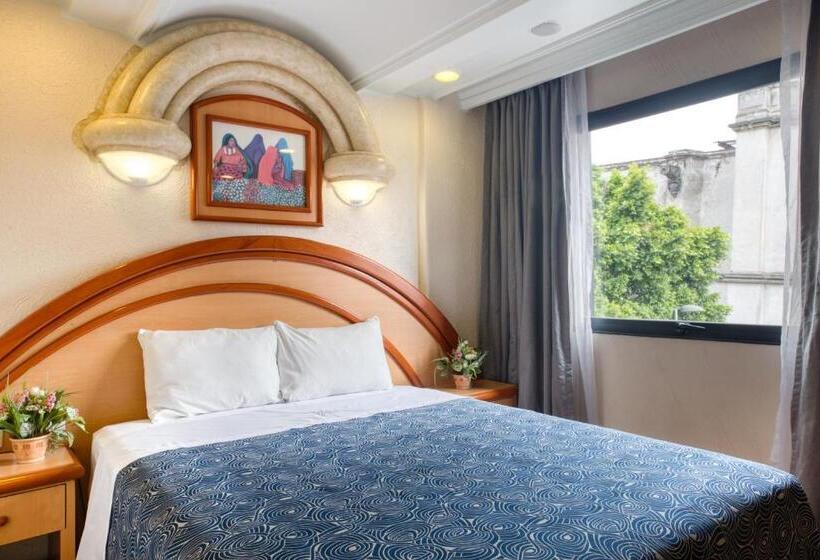 Отель Diligencias