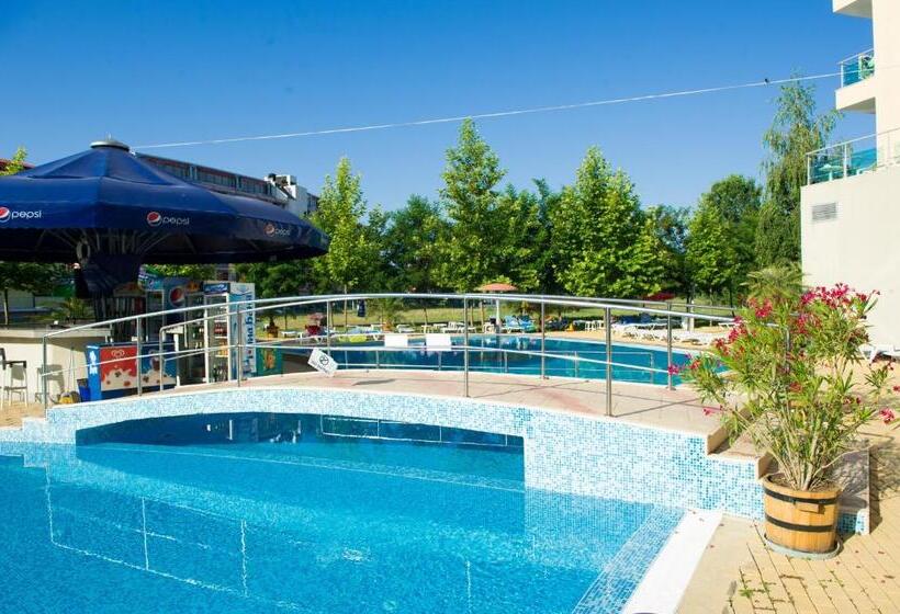 Ivana Palace Hotel   Free Parking