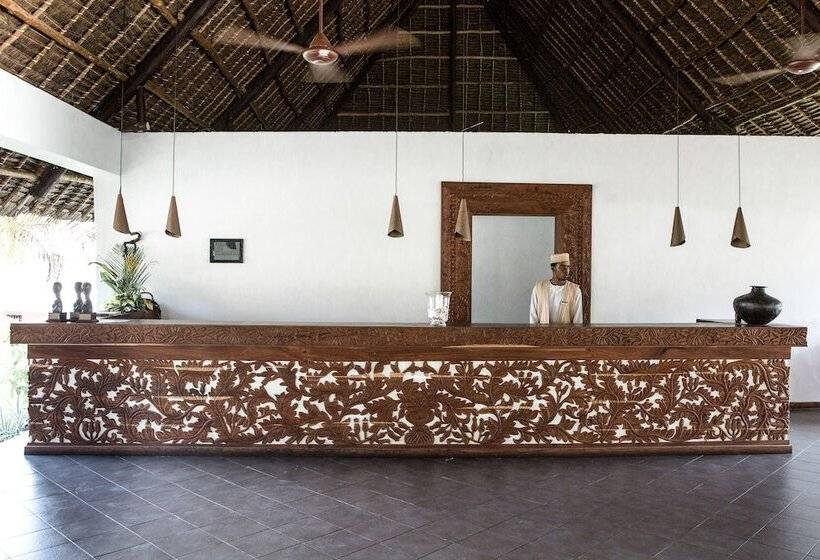 فندق Karafuu Beach Resort & Spa