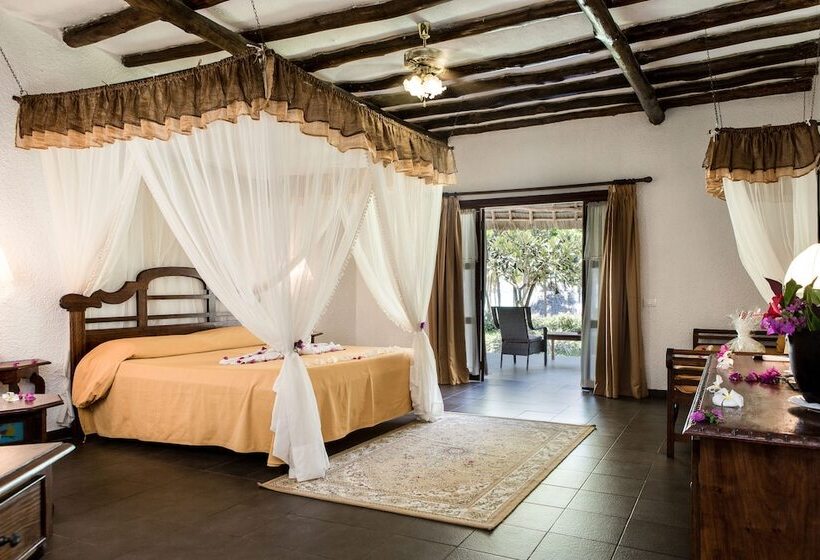 فندق Karafuu Beach Resort & Spa