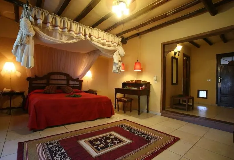 בית מלון כפרי Karafuu Beach Resort & Spa