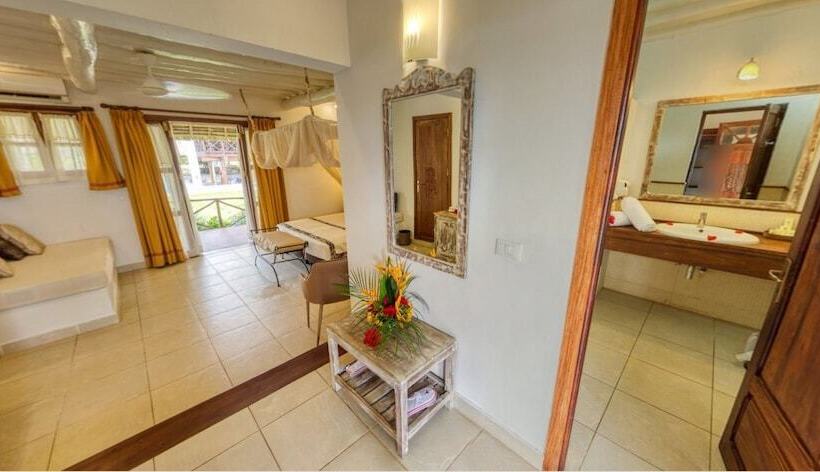 فندق Karafuu Beach Resort & Spa