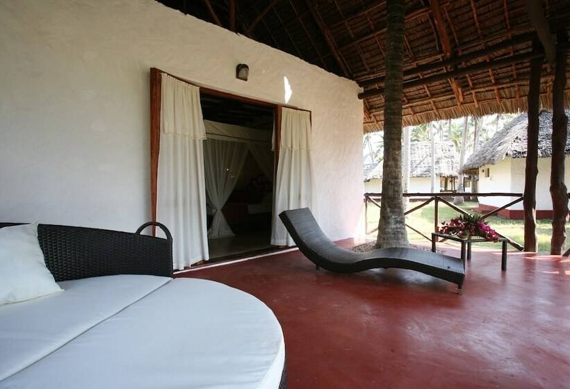 فندق Karafuu Beach Resort & Spa