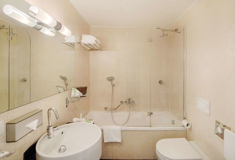 בית מלון כפרי NH Collection Roma Giustiniano