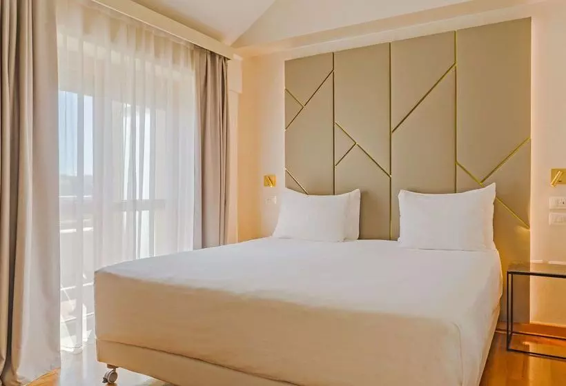 هتل NH Collection Roma Giustiniano