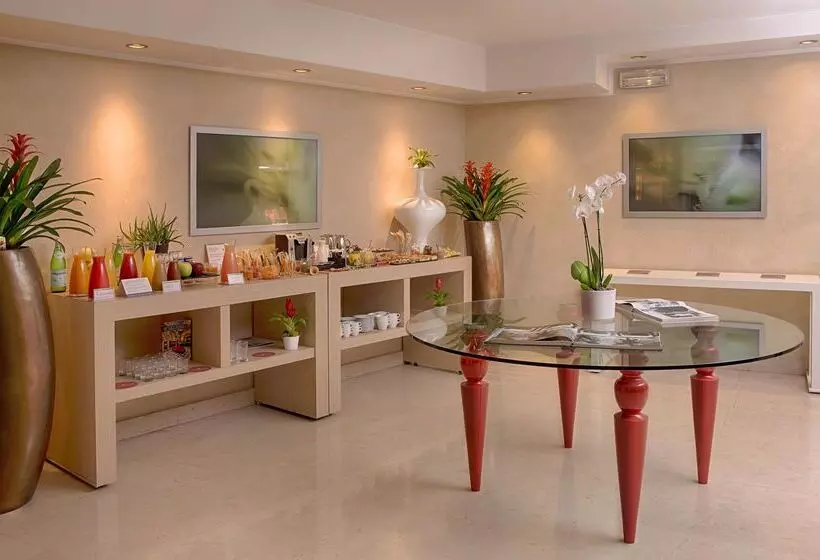 هتل NH Collection Roma Giustiniano