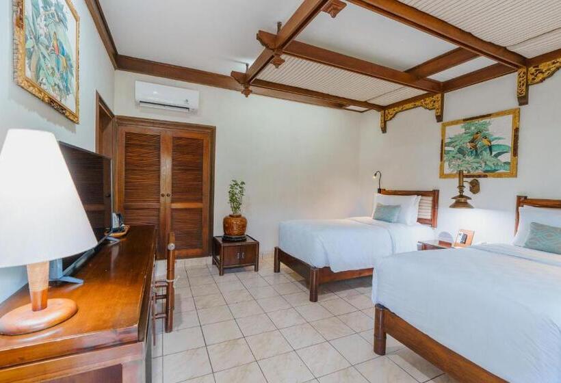 فندق Ramayana Candidasa Beach Resort