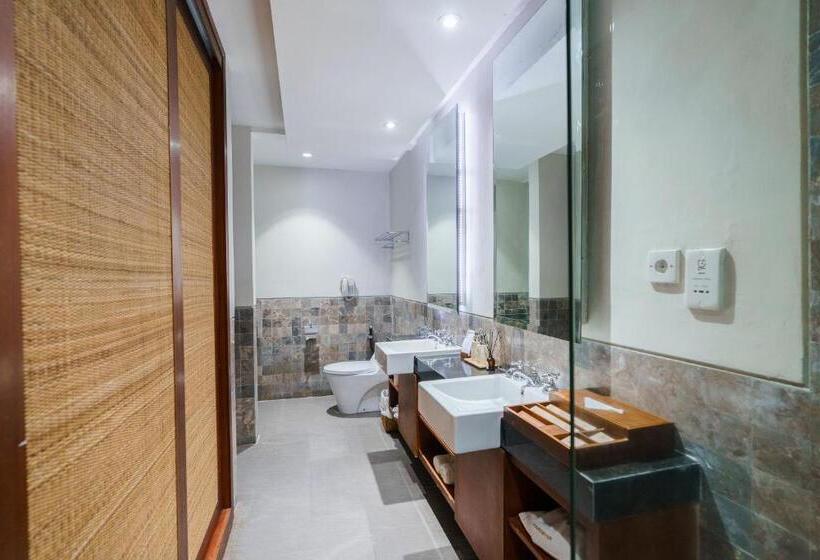 فندق Ramayana Candidasa Beach Resort