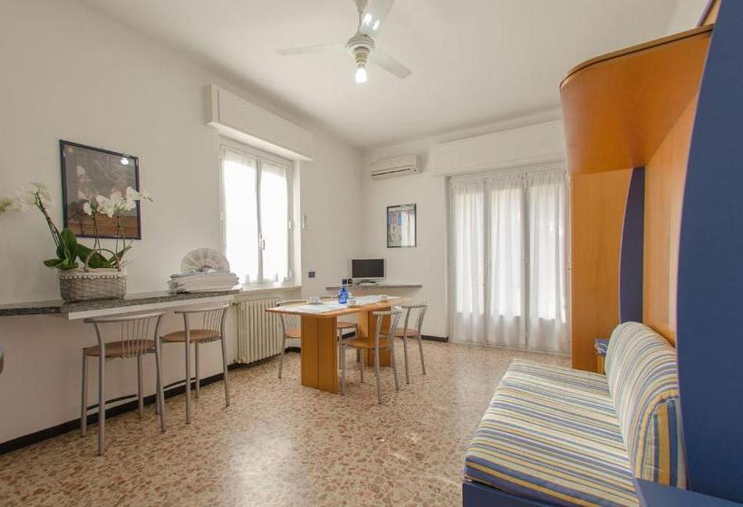 ホテル Residenza Adelaide