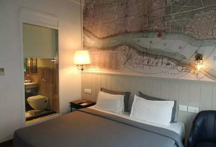 호텔 Polo Floatel Kolkata