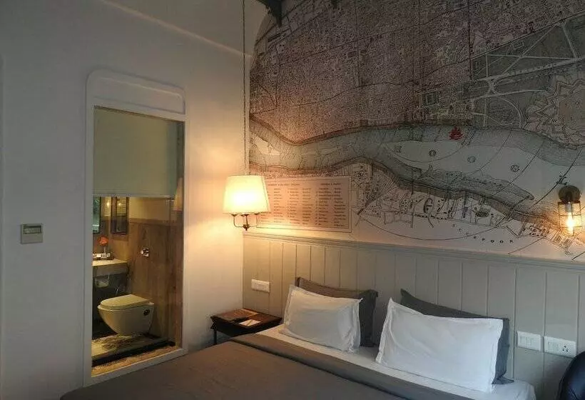 호텔 Polo Floatel Kolkata