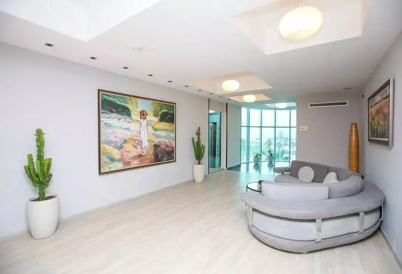 ホテル Vlora International