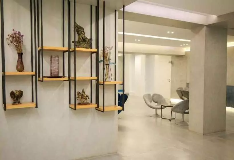 ホテル Vlora International