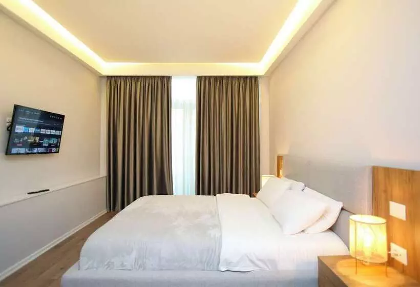 ホテル Vlora International