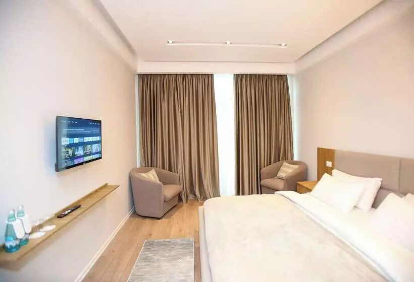 ホテル Vlora International