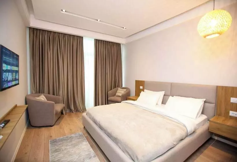 ホテル Vlora International