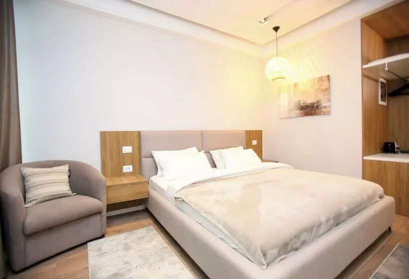 ホテル Vlora International