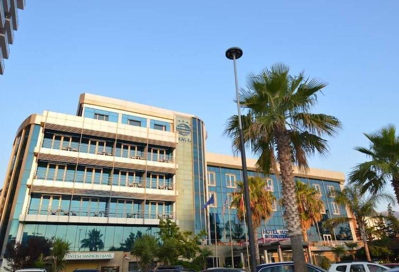 호텔 Vlora International