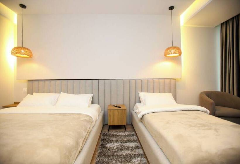 호텔 Vlora International