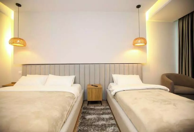 ホテル Vlora International