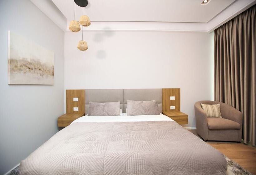 호텔 Vlora International