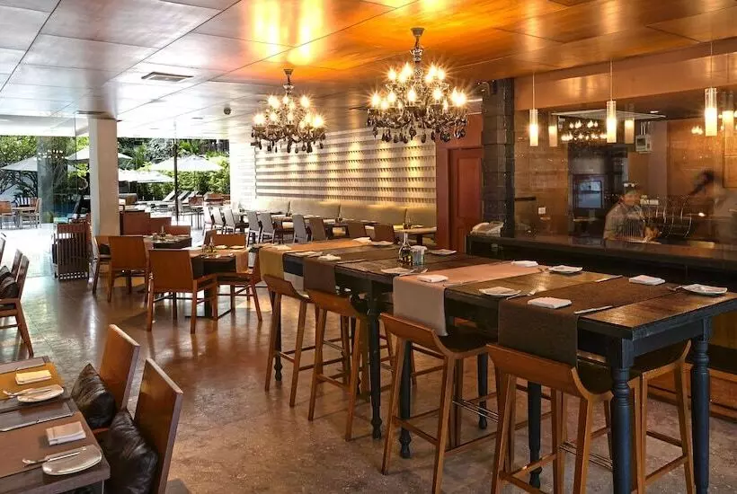 호텔 Woodlands Suites Serviced Residences   Sha Extra Plus