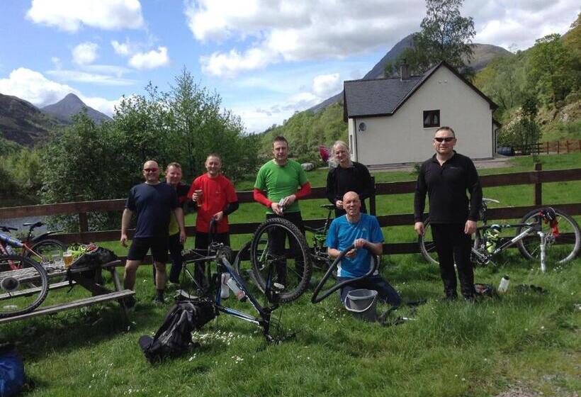 Macdonald Hotel & Cabins